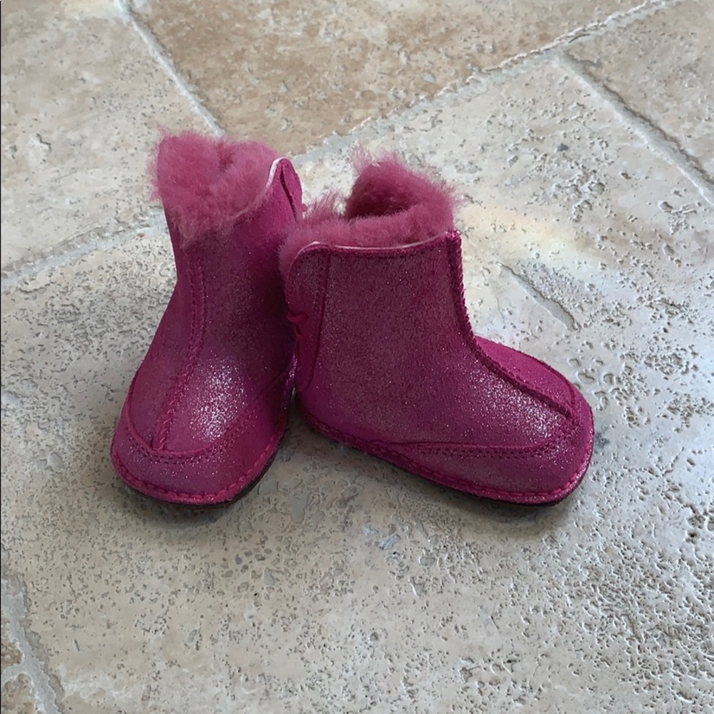 Sparkly pink fur ugg baby booties size small